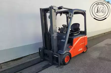 Elektro čtyřkolový VZV 2009  Linde E18PH (1)