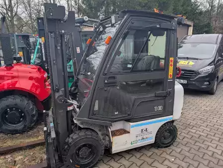 Treibgasstapler-Unicarriers-P1D1A18LQ