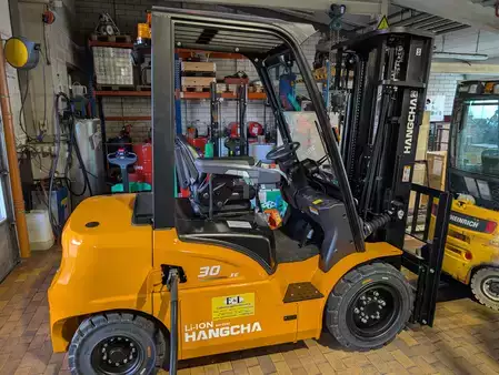 Elektro 4 Rad-HC (Hangcha)-CPD30-XEY2HA-SI