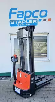 Hochhubwagen-EP Equipment-ESA 121 Lithium Batterietechnik
