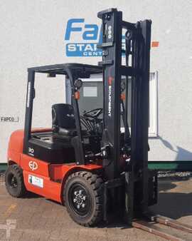 Electric - 4 wheels 2021  EP Equipment EFL302 (1)
