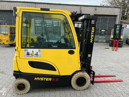 Elektrisk- 4 hjul 2023 Hyster J2.5XN (4)