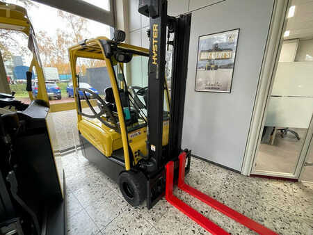 Elektrisk- 3 hjul 2018 Hyster J 2.00 XNT (4)