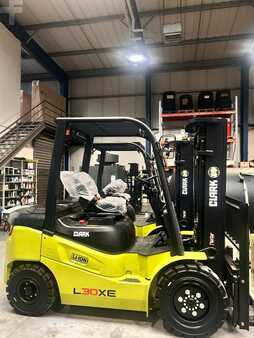 Elektrisk- 4 hjul 2025  Clark Gabelstapler L30XE (3)
