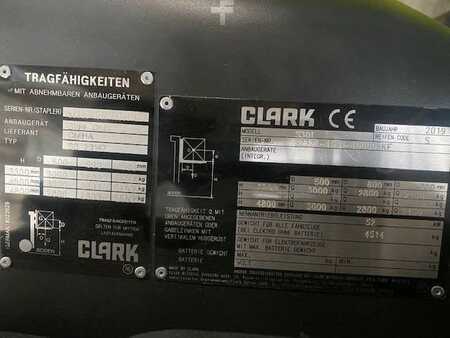 Gas gaffeltruck 2019  Clark Typ S30 L (2)