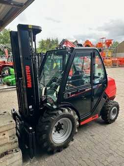 Dízel targoncák 2024  Manitou MC 30-4 D K ST5 S1 (2)