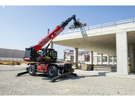 Empilhador telescópico giratório  2024  Manitou MRT 2260 360 ST5 Roterende Verreiker (2)