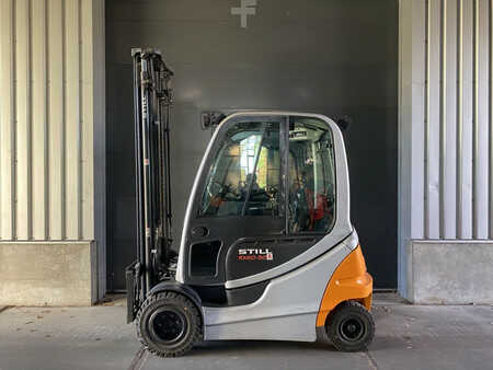 Elektro čtyřkolový VZV 2008 Still RX 60-30 Electr. Heftruck (1)