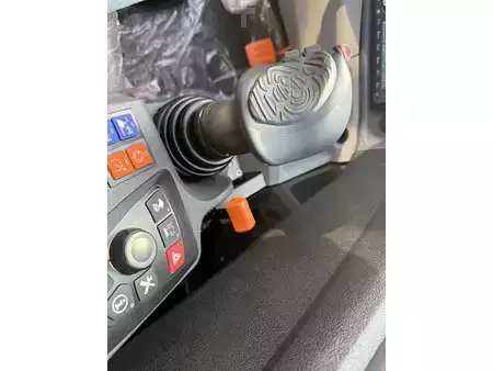 Teleskoplastare Rigid  Manitou MLT 738 130 PS D ST5 S1 Elite Verreiker (7)