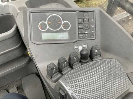 Four-way reachtrucks 2015  Atlet UFW200DTFVRE585 (8)