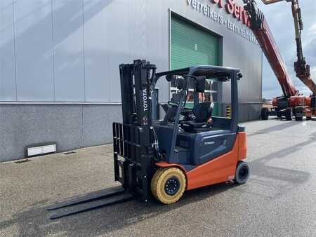 Sähkö - 4 pyör 2023 Toyota 9FBM25T (2)