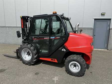 Empilhador todo-terreno 2024  Manitou MC25-4 (1)