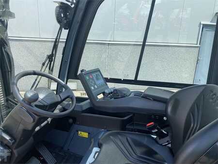 Elektromos 4 kerekű 2023 Toyota 9FBM25T (4)