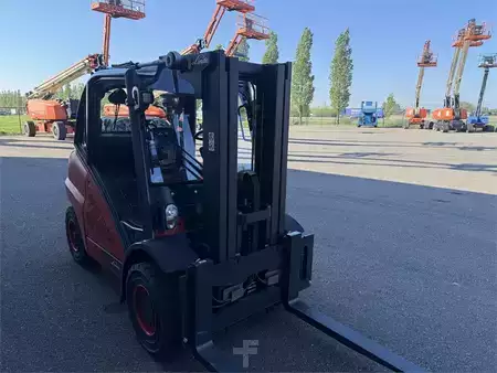 Carretilla elevadora GLP 2017  Linde H50T-02 (3)