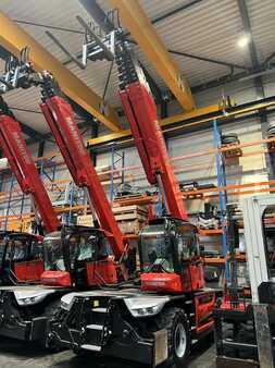 Telescopic forklift rigid 2022  Manitou MRT3060+ (2)