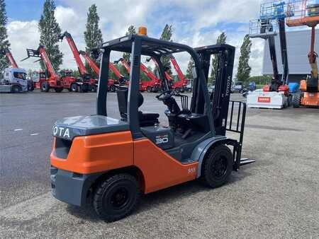 Wózki widłowe diesel 2023 Toyota 52-8FDF30 (4)