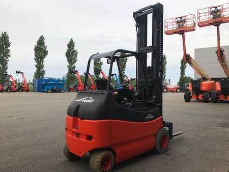 Elektryczne 4-kołowe 2003 Linde E25/600-02 (4)