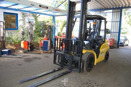 Empilhador diesel 2014 Hyundai 40D-9A (1)