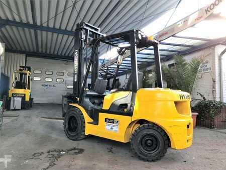 Empilhador diesel 2010 Hyundai 30D-7E (2)