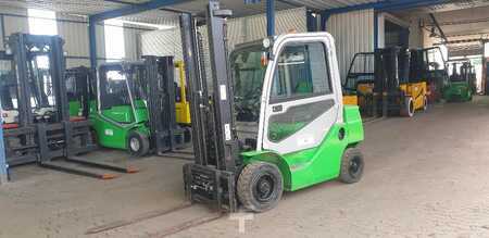 Empilhador diesel 2013 Cesab M320 (1)