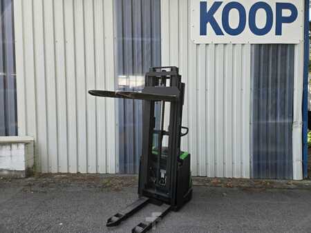 Stacker pedestre 2012  Cesab S 214 (2)