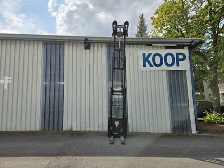 Stacker pedestre 2012  Cesab S 214 (6)