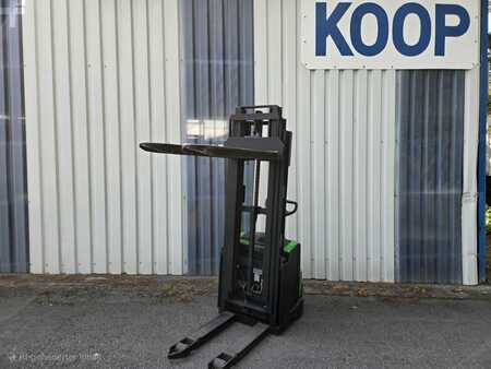 Stacker pedestre 2012  Cesab S 214 (7)