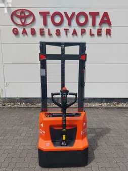 Pallet Stackers  Toyota SHE100 BT Tyro (2)