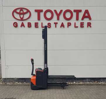 Pallet Stackers 2019  BT SWE120L (2)