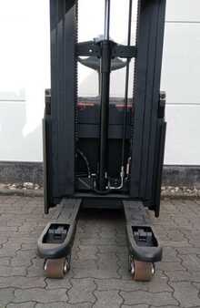 Ruční vysokozdvižný vozík - BT SWE120L (5)
