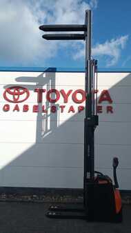 Stoccatore - Toyota BT SWE140L (3)