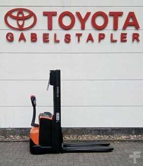 Pallet Stackers 2024  Toyota BT SWE140 (1)
