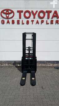 Hochhubwagen  Toyota SWE140L (11)