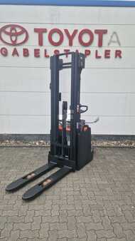 Hochhubwagen  Toyota SPE160 (5)