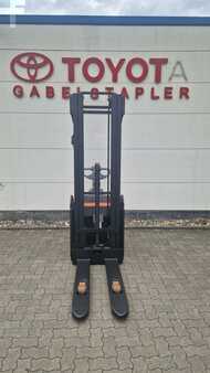 Hochhubwagen  Toyota SPE160 (6)