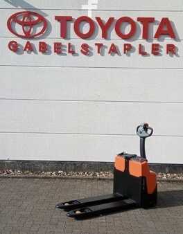 Porta-paletes elétrico 2024  Toyota LWI 160 (5)