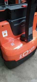 Porta-paletes elétrico 2024  Toyota LWE 200 (7)