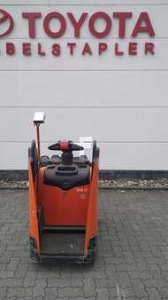 Electric Pallet Trucks - Toyota LPE 200 (2)