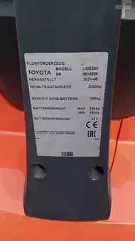 Niederhubwagen 2021  Toyota LWE 200 (7)