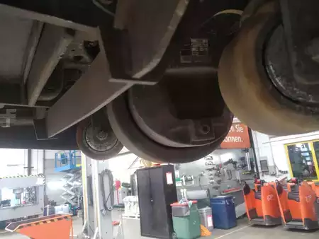 Nízkozdvižný vozík 2021  Toyota LPE 200 (4)