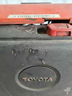 Niederhubwagen 2017  Toyota LWE 250 (11)