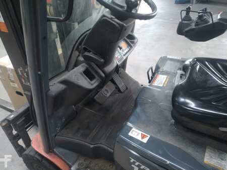 Eléctrica de 3 ruedas 2020  Toyota 8FBEK16T (5)