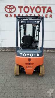 Elektro 4 Rad  Toyota 8FBMK16T (2)