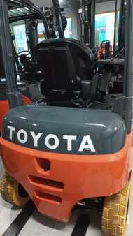 Elektro 4 Rad 2024  Toyota 8FBMK20T (2)