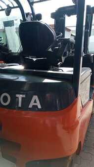 Elektro 4 Rad  Toyota 8FBMKT25 (11)