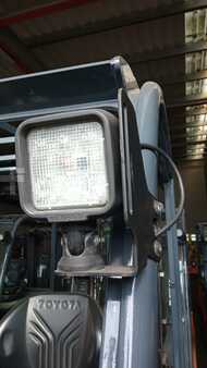 Elektro 4 Rad  Toyota 8FBMKT25 (13)