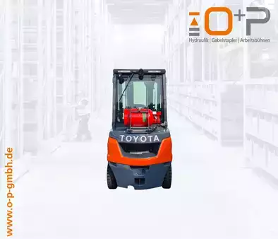 Gasoltruck 2022  Toyota 02-8FGF25 (4)