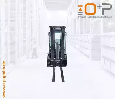 Gasoltruck 2022  Toyota 02-8FGF25 (4)
