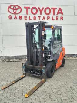 Carretilla elevadora GLP 2015  Toyota 02-8FGF25 (6)