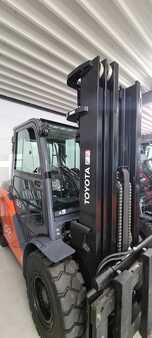 Diesel truck 2022  Toyota 40-8FD50N (3)